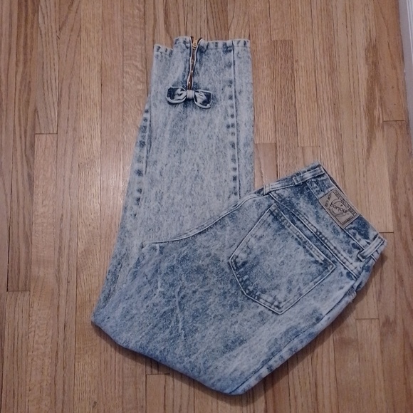 bonjour Denim - Bonjour International Acid Wash Denims Jeans High Waisted 80s Vintage Cute Bows